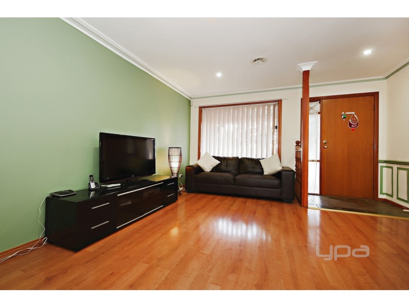 15 Ingoldsby Court, Delahey VIC 3037