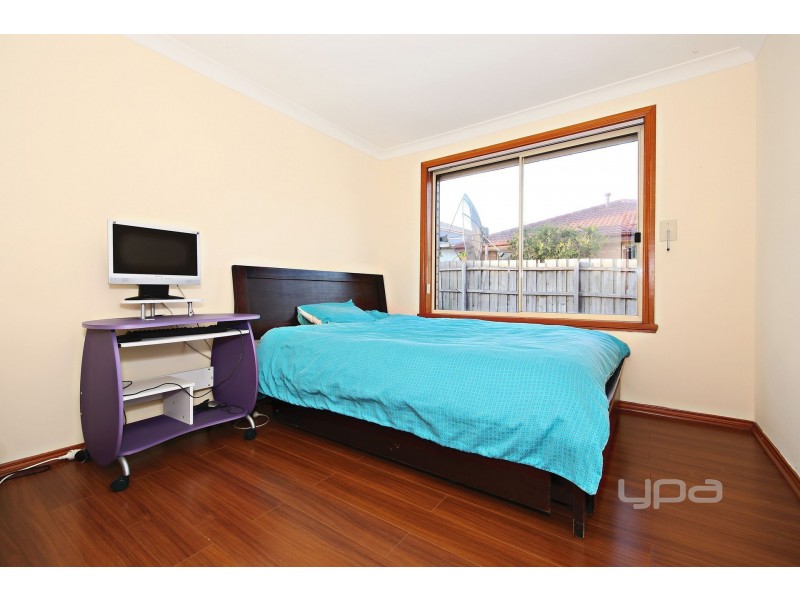 15 Ingoldsby Court, Delahey VIC 3037