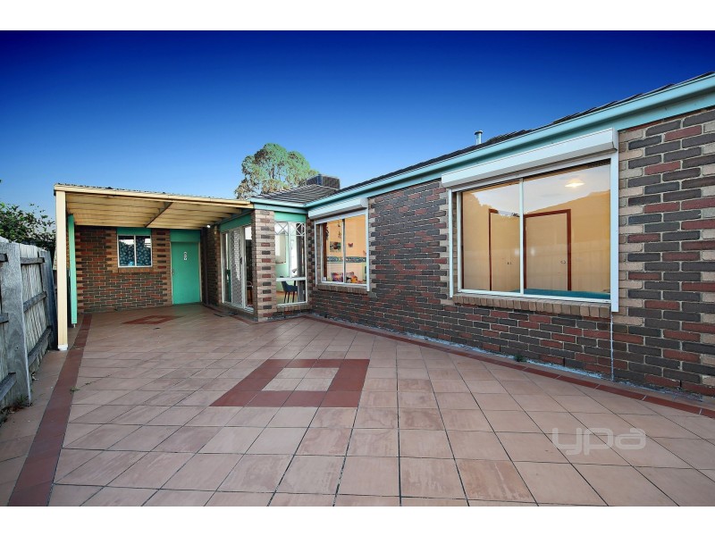 15 Ingoldsby Court, Delahey VIC 3037