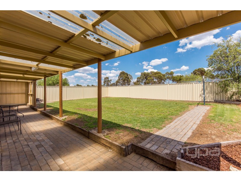 3 Darlington Grove, Sydenham VIC 3037