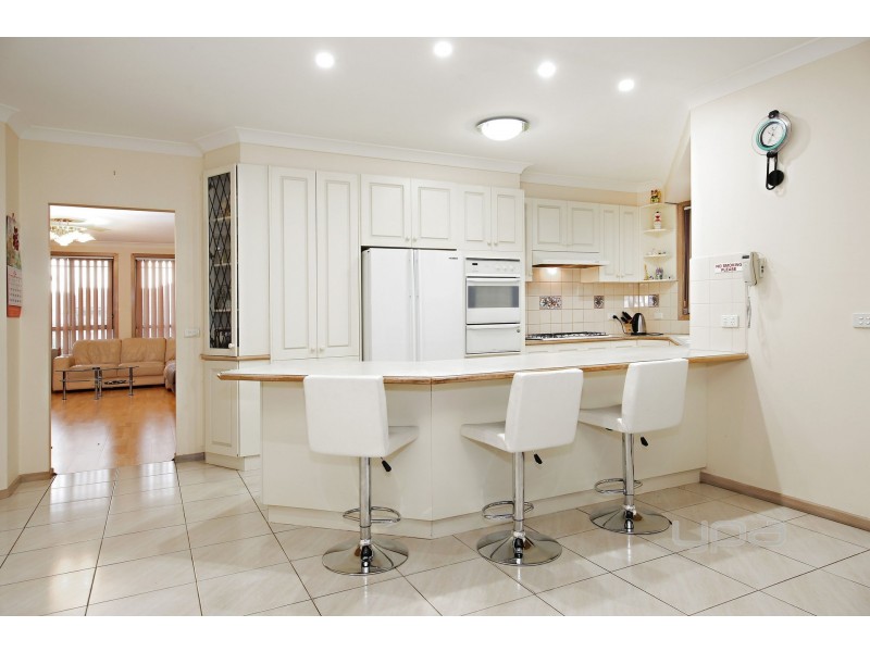 2 Smart Court, Delahey VIC 3037