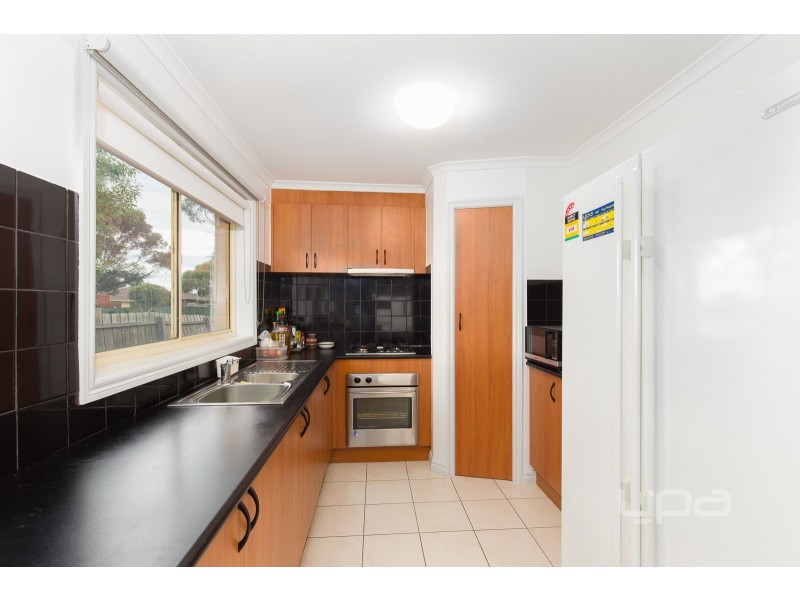 2/62 Jamieson Street, St Albans VIC 3021