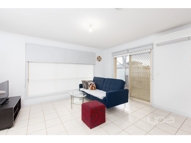 2/62 Jamieson Street, St Albans VIC 3021