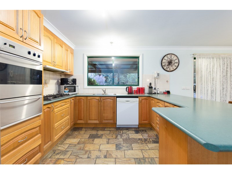 14 Herman Close, Taylors Lakes VIC 3038