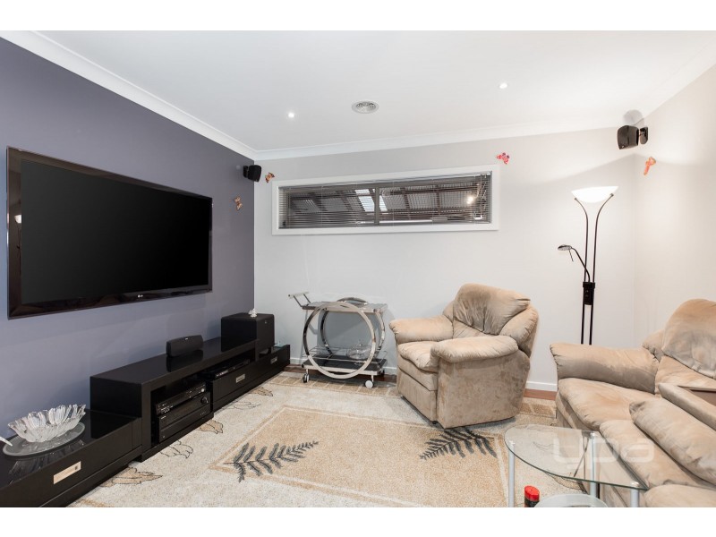 4 Pyrmont Terrace, Taylors Hill VIC 3037