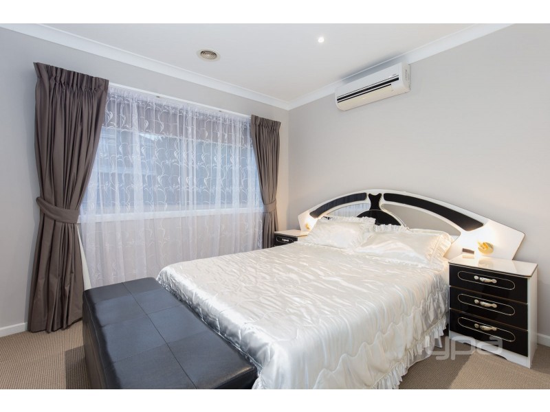 4 Pyrmont Terrace, Taylors Hill VIC 3037