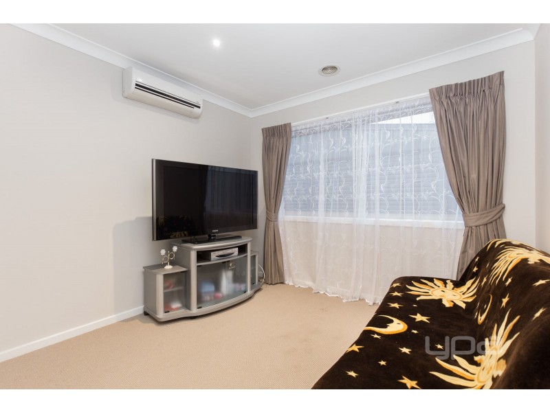 4 Pyrmont Terrace, Taylors Hill VIC 3037