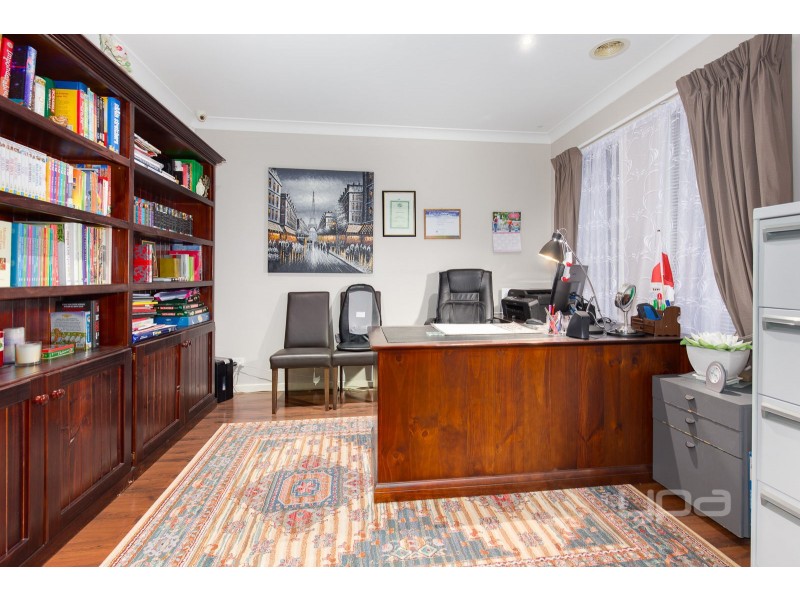 4 Pyrmont Terrace, Taylors Hill VIC 3037