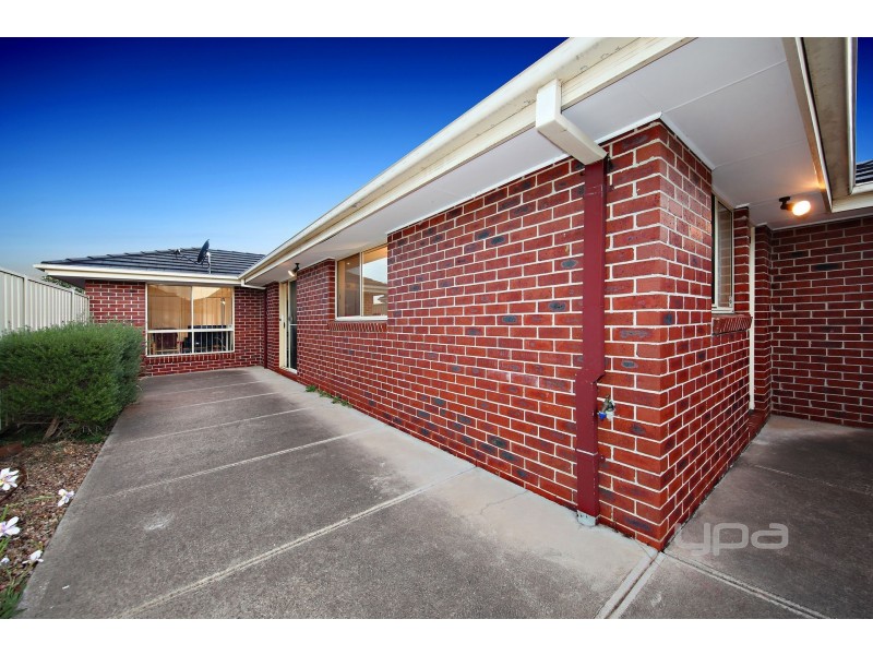 1/111 – 113 Pecks Road, Sydenham VIC 3037