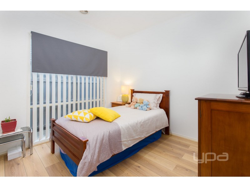 13 York Close, Taylors Hill VIC 3037