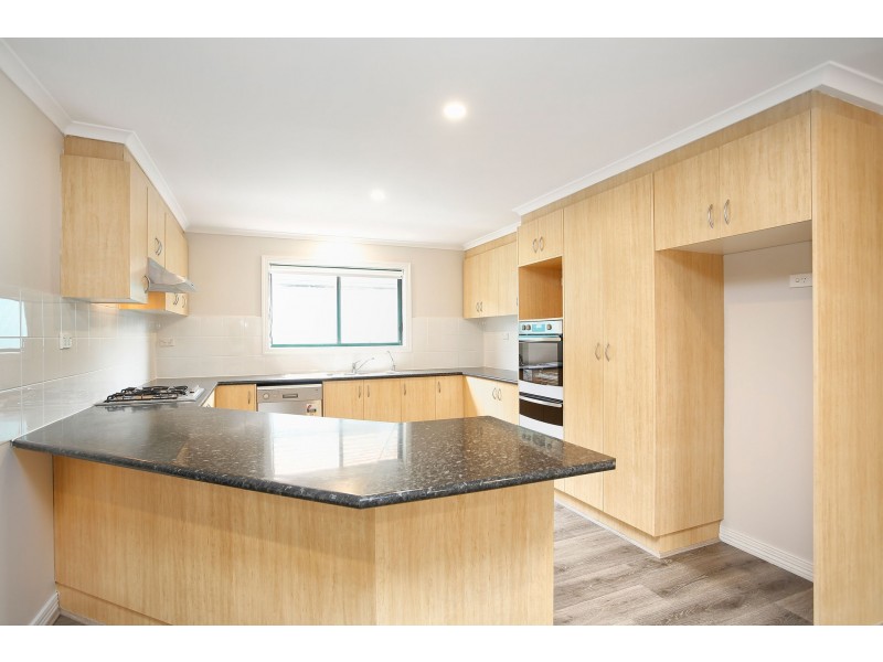 6 Oakwood Court, Hillside VIC 3037