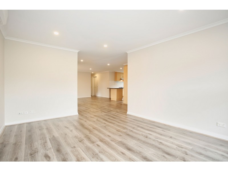 6 Oakwood Court, Hillside VIC 3037