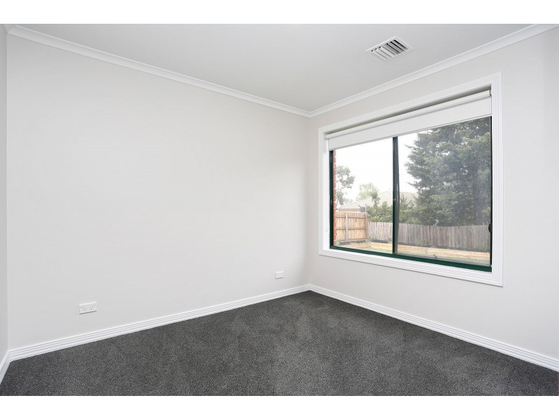 6 Oakwood Court, Hillside VIC 3037