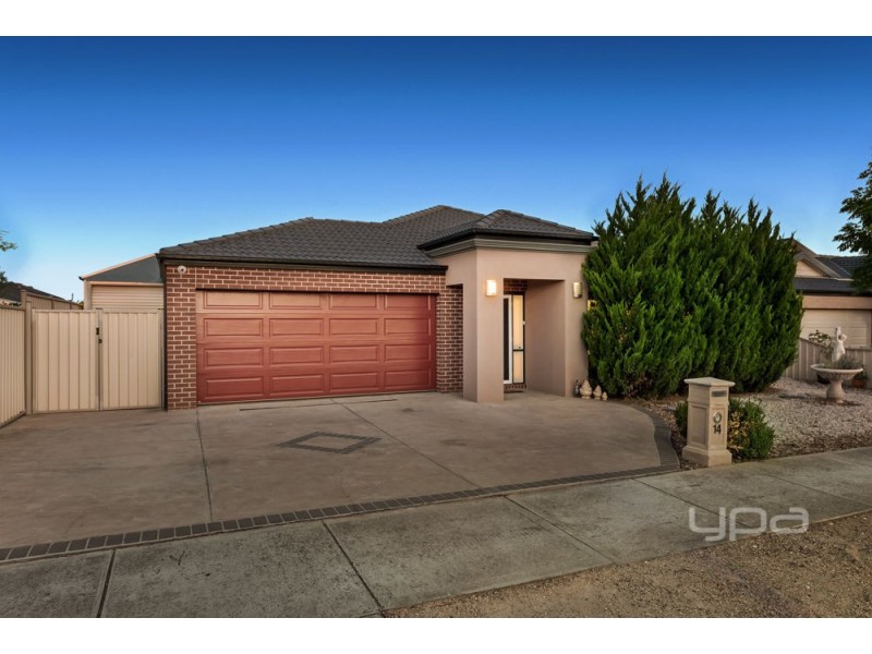 14 Clarence Way, Taylors Hill VIC 3037