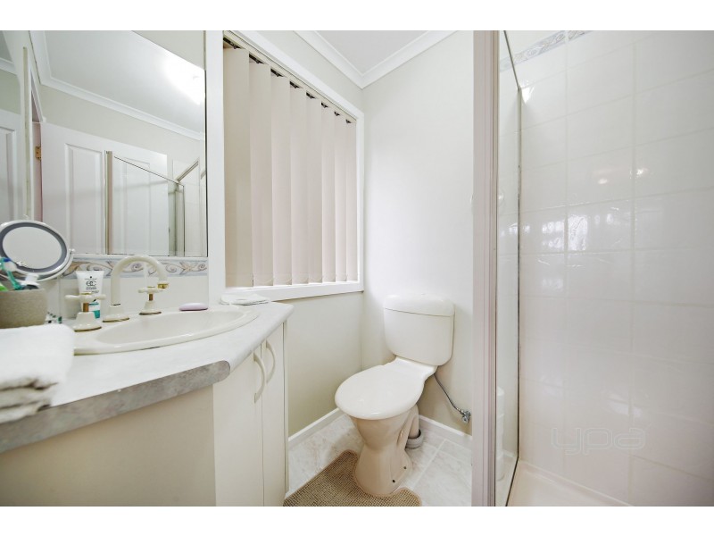 74 Brindalee Way, Hillside VIC 3037