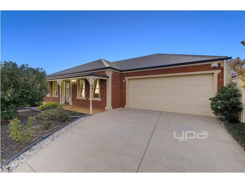 15 Park Lane, Taylors Hill VIC 3037