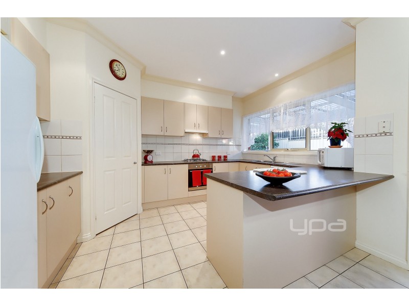 15 Park Lane, Taylors Hill VIC 3037