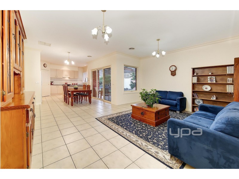 15 Park Lane, Taylors Hill VIC 3037
