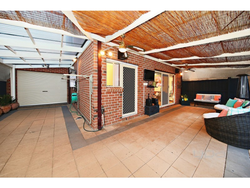 2 Reedy Walk, Taylors Hill VIC 3037