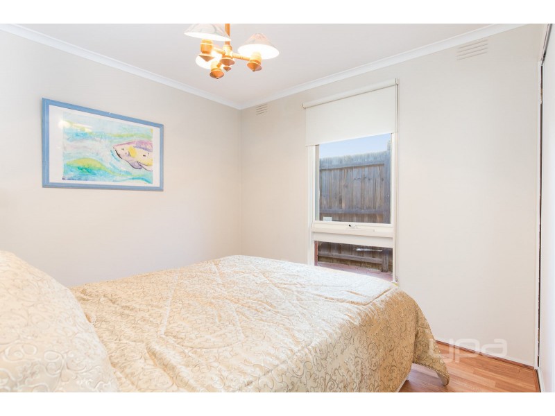 34 Angourie Crescent, Taylors Lakes VIC 3038