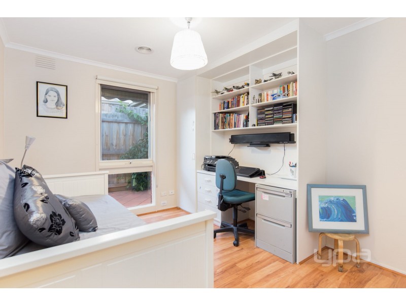 34 Angourie Crescent, Taylors Lakes VIC 3038