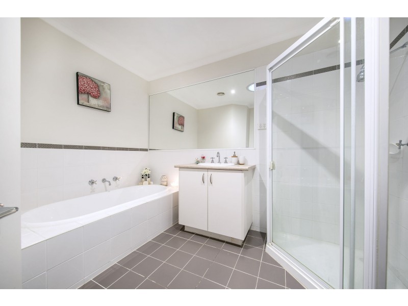 31 Durack Circuit, Taylors Hill VIC 3037