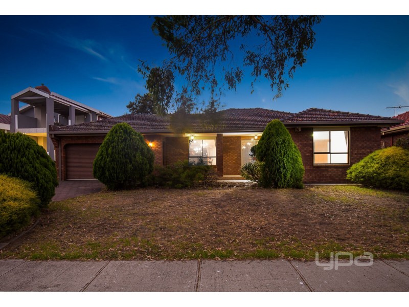 46 Parmelia Drive, Taylors Lakes VIC 3038