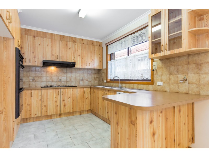 46 Parmelia Drive, Taylors Lakes VIC 3038