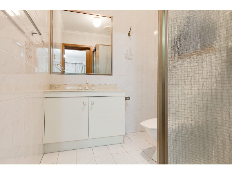 46 Parmelia Drive, Taylors Lakes VIC 3038