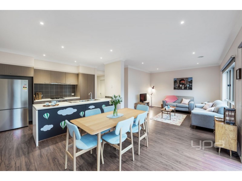 3 Omaroo Place, Taylors Hill VIC 3037