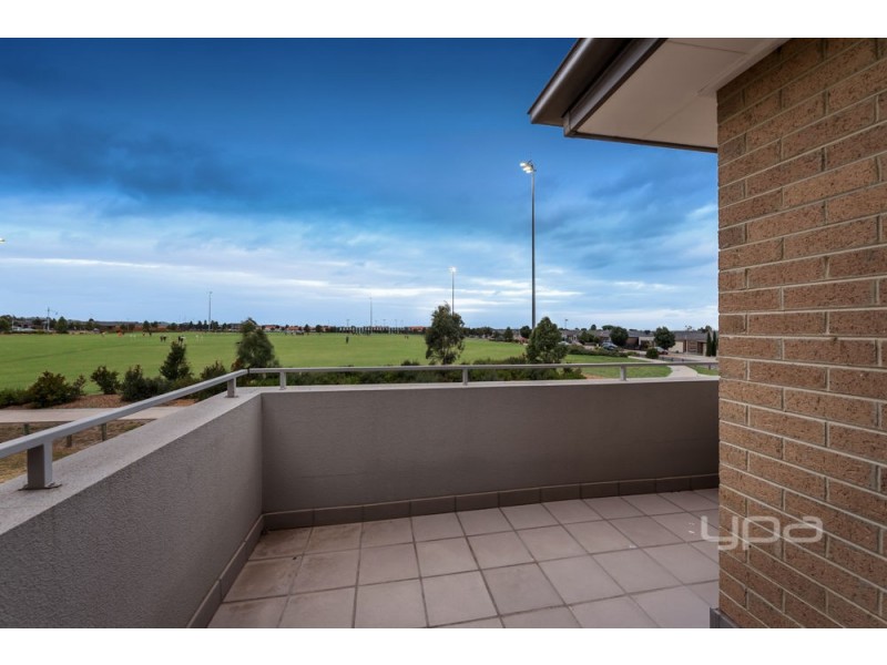 3 Omaroo Place, Taylors Hill VIC 3037