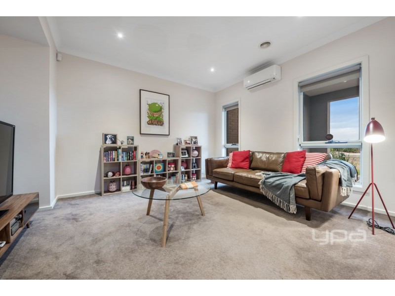 3 Omaroo Place, Taylors Hill VIC 3037