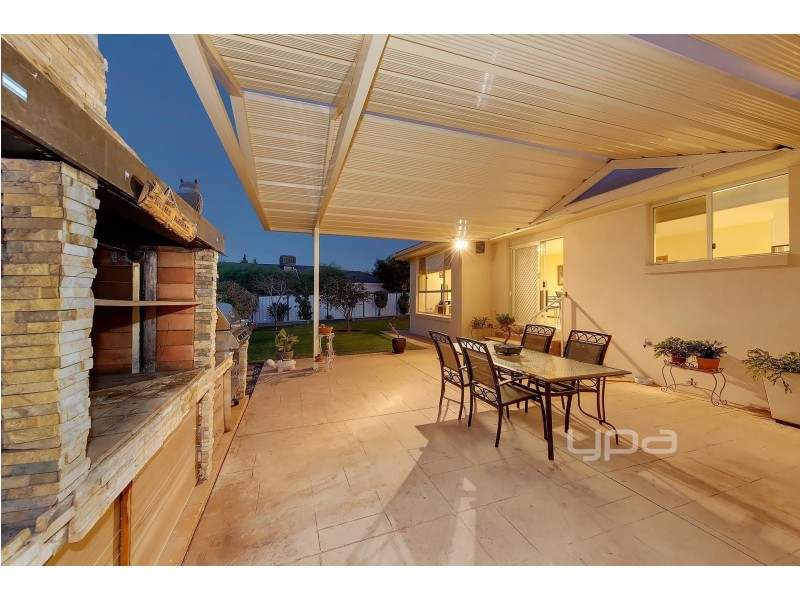 1 Moonlight Terrace, Sydenham VIC 3037