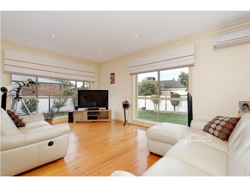 1 Moonlight Terrace, Sydenham VIC 3037