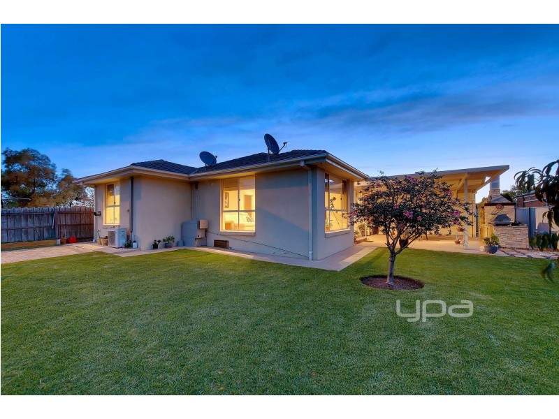 1 Moonlight Terrace, Sydenham VIC 3037