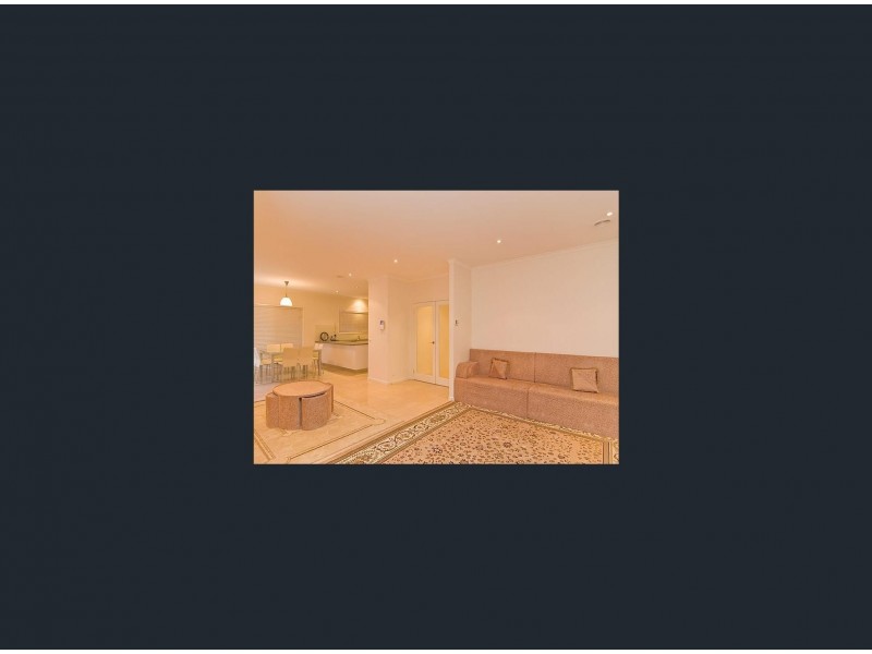 8 Roseleigh Boulevard, Sydenham VIC 3037