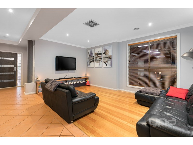 83 Catherine Drive, Hillside VIC 3037