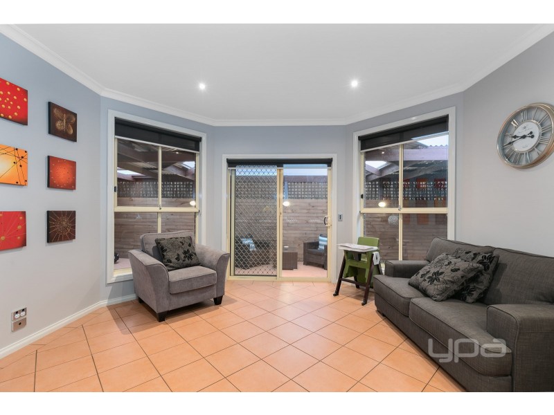 83 Catherine Drive, Hillside VIC 3037