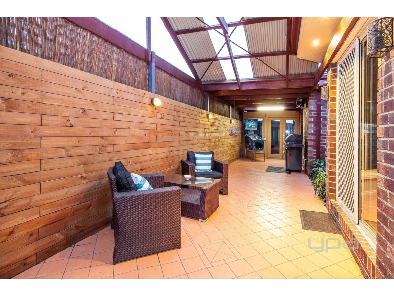 83 Catherine Drive, Hillside VIC 3037