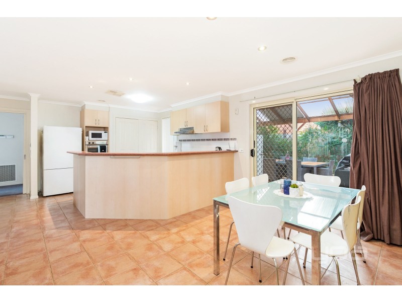 5 Eliza Court, Hillside VIC 3037