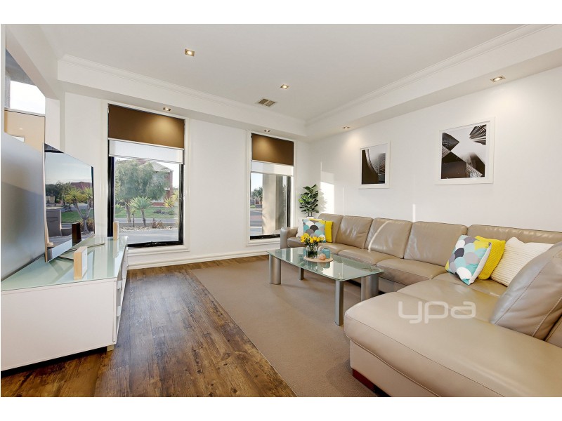 24 Albertine Crescent, Sydenham VIC 3037