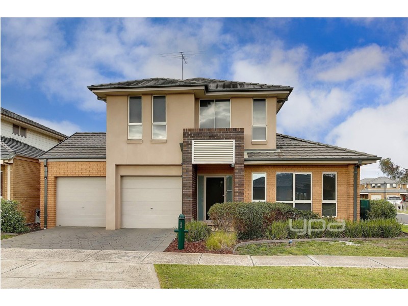 22 Garnet Way, Taylors Hill VIC 3037