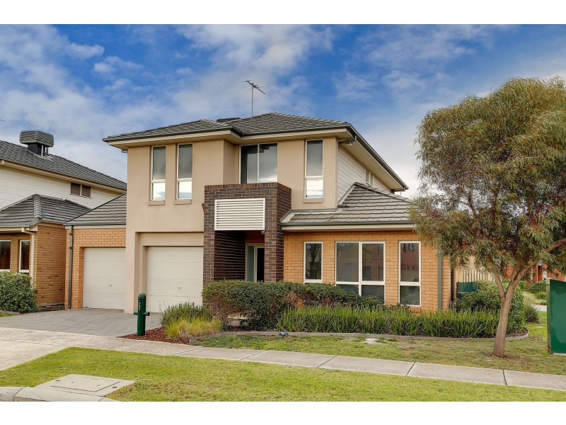 22 Garnet Way, Taylors Hill VIC 3037