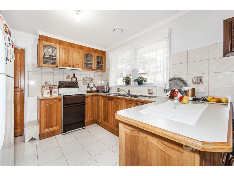 12 Cumbernauld Crescent, Deer Park VIC 3023