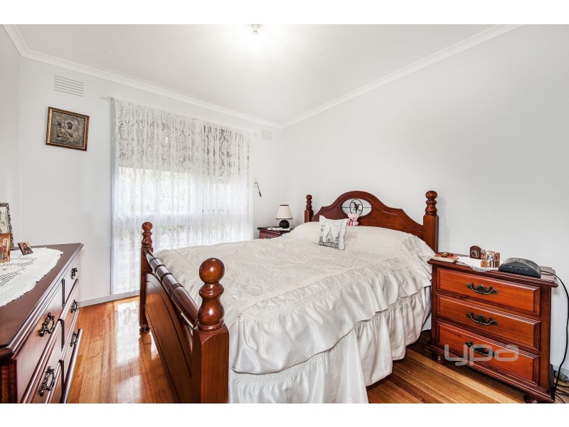 12 Cumbernauld Crescent, Deer Park VIC 3023