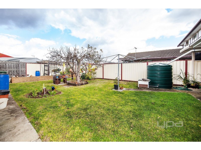 12 Cumbernauld Crescent, Deer Park VIC 3023