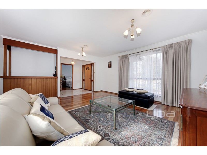 8 Chicquita Close, Keilor Downs VIC 3038