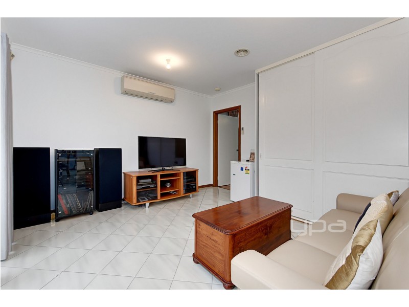 8 Chicquita Close, Keilor Downs VIC 3038