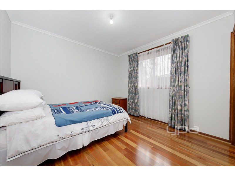 8 Chicquita Close, Keilor Downs VIC 3038