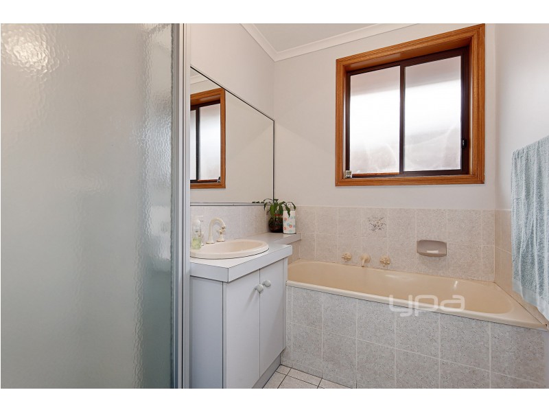 8 Chicquita Close, Keilor Downs VIC 3038